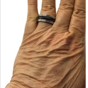 NWOT EFFY sterling silver band ring